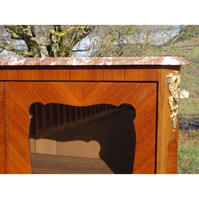 1950s Small Louis XV Marquetry Display Case, 1950s For Sale - Image 5 of 18