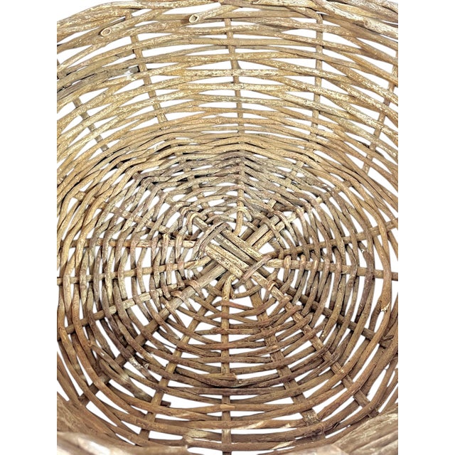 Mid 20th Century Vintage Large French Provincial Handwoven Grape Vine Twig Basket 22” Diameter For Sale - Image 5 of 10