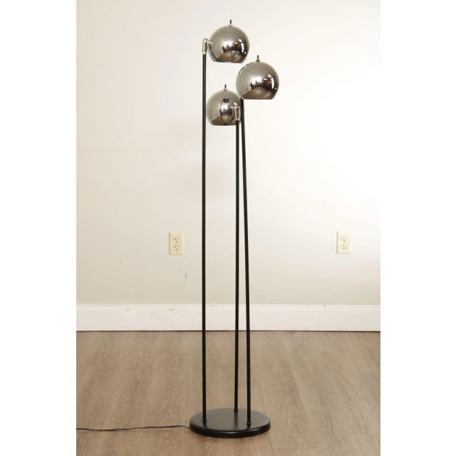 Mid-Century Modern 1960s Mid-Century Modern Chrome Ball Floor Lamp For Sale - Image 3 of 13