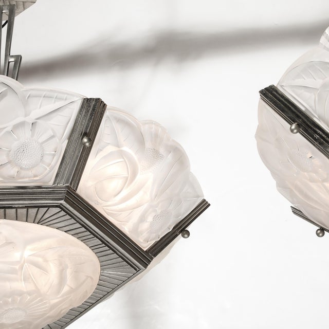 1930s Pair of Art Deco Hexagonal Frosted Glass & Nickeled Bronze Chandeliers by Degue For Sale - Image 5 of 18