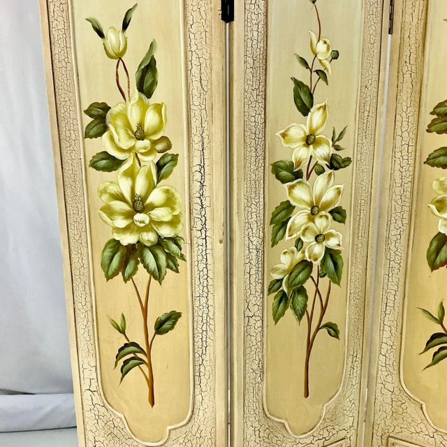 Wood 1980s Vintage Boho Chic Hollywood Regency Coastal Hand Painted Magnolia Room Divider Screen For Sale - Image 7 of 12