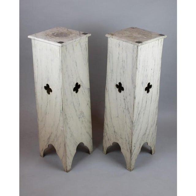 Pair of wooden harnesses - Circa 1900 Pair of wooden harnesses painted in trompe l'oeil simulating marble. Around 1900Wear...