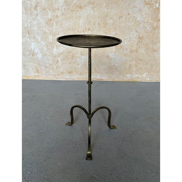 Spanish Pair of Spanish Gilt Iron Drinks Tables With Tripod Bases and Hammered Tops For Sale - Image 3 of 15