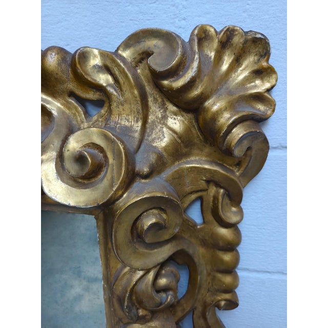 Baroque 17th Century Wooden Mirror in Gold Leaf from a Noble Palace in Rome, 1680 For Sale - Image 3 of 13