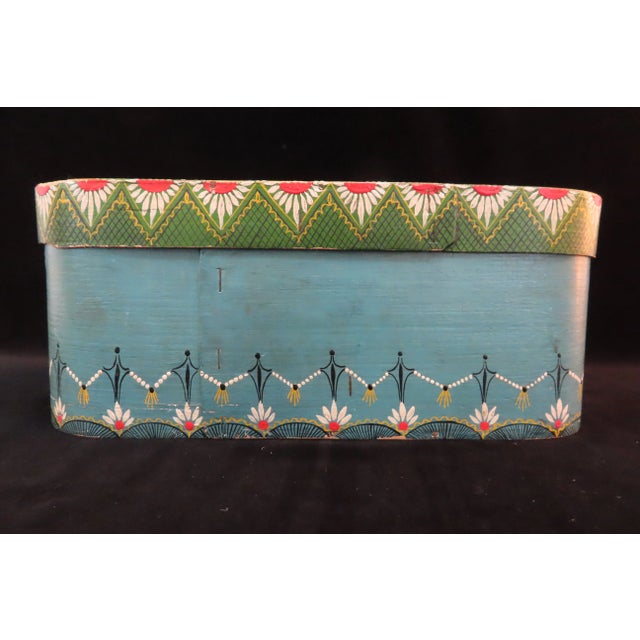 Early 20th Century Vintage Hand Painted Tole Deer Hunting Scene Wood Keepsake Sewing Box With Lid For Sale - Image 5 of 9