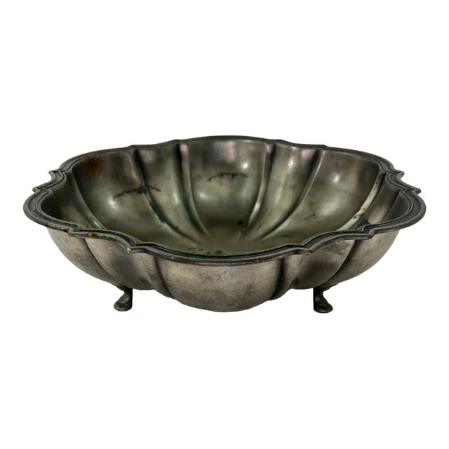 Mid Century Modern Rose International Etain French Pewter Scalloped Lobed Metal Bowl, France For Sale