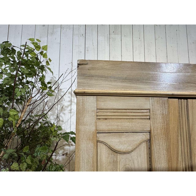 English Maple Wardrobe, 1950s For Sale - Image 12 of 16
