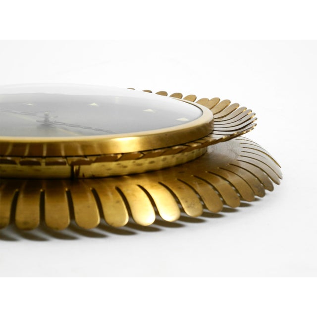 Mid-Century Sunburst Atlanta Universe Wall Clock in Brass with Mechanical Seven-Day Movement, 1950s For Sale - Image 9 of 18