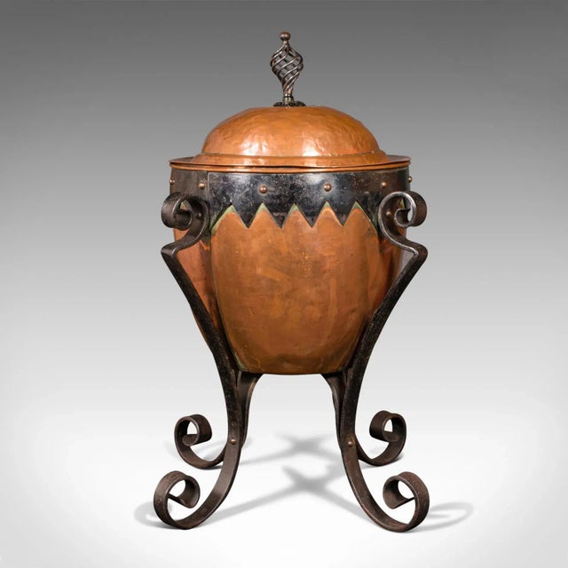 Victorian 1890s Victorian Antique Arts and Crafts Fireside Bin, English, Copper, Log, Coal For Sale - Image 3 of 12
