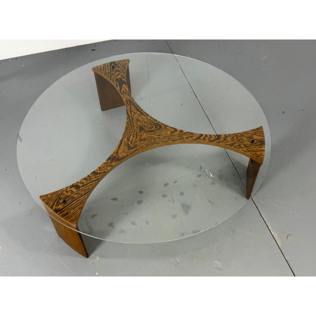 1960s Mid-Century Modernist Round Wenge and Glass Coffee Table, 1960s For Sale - Image 5 of 16