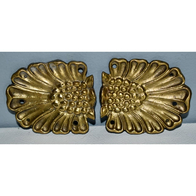 Vintage Pair of Brass Shell Motif Ormolu For Sale - Image 4 of 9