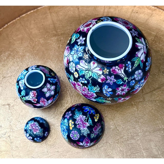 Vintage Famille Noire Porcelain Lidded Floral Ginger Jars - Set of 2 For Sale In New York - Image 6 of 9