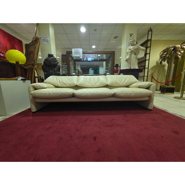 Maralunga Three-Seater Sofa in Leather by Vico Magistretti for Cassina, 1970s For Sale - Image 13 of 13