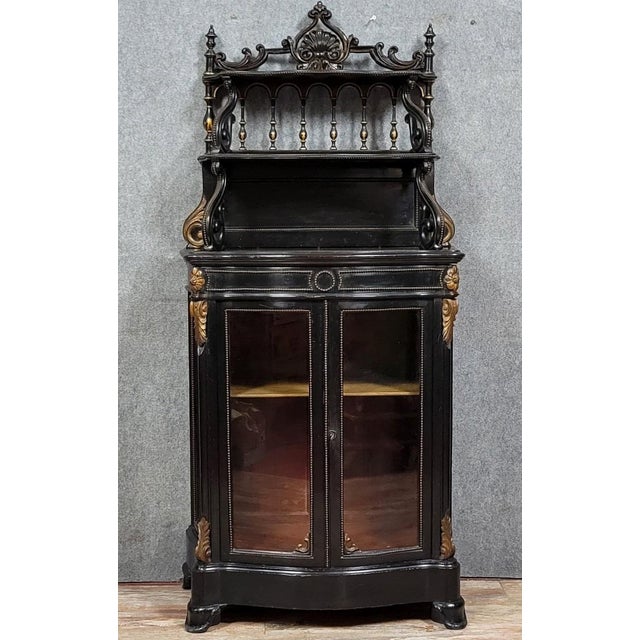 Napoleon III Curved Boulle Display Cabinet in Blackened and Gilded Wood For Sale - Image 4 of 4
