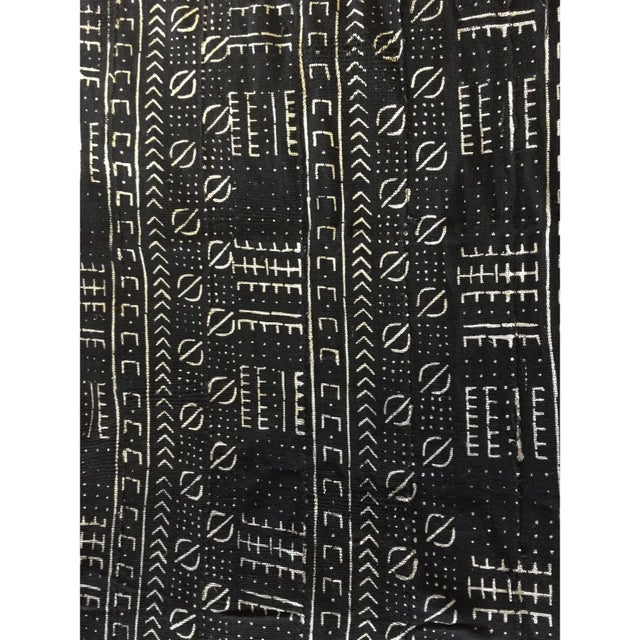 #1838 Vintage African Mali Black and White Mud Cloth Textile / Pair 61" by 46" Pair For Sale In New York - Image 6 of 7