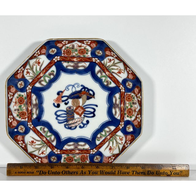 Antique Imari Octagonal Plate: Edo Period Japanese Porcelain, Fuku Seal Mark For Sale - Image 9 of 10