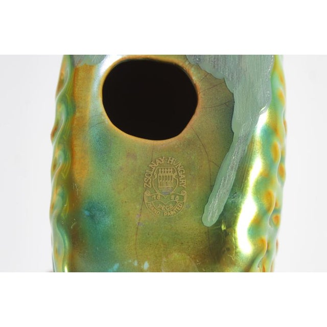 Art Deco Eosin Green Glazed Ceramic Figures by J. Nador for Zsolnay, Hungary, 1970s, Set of 2 For Sale - Image 11 of 15