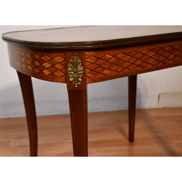 1910s Antique French Louis XV Walnut & Satinwood Inlay Small Coffee Table For Sale - Image 13 of 15