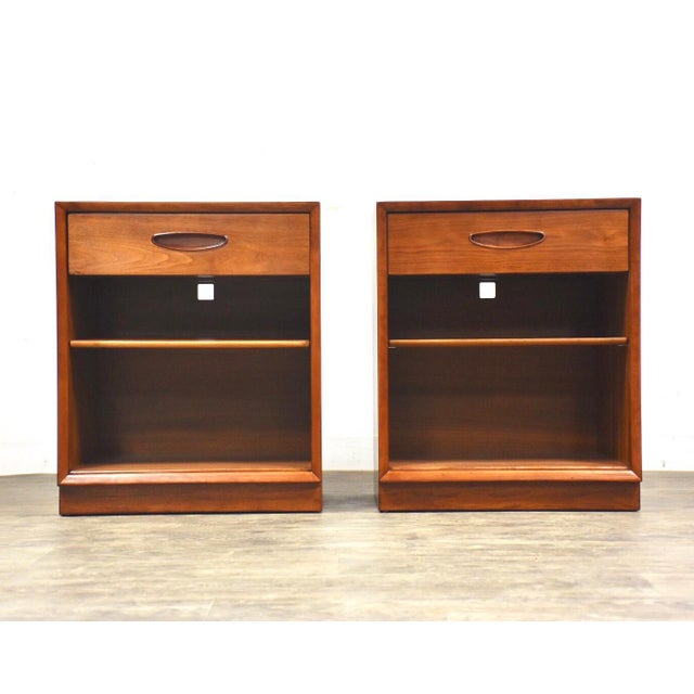 Henredon Circa '60 Walnut Nightstands- a Pair Mid Century ...
