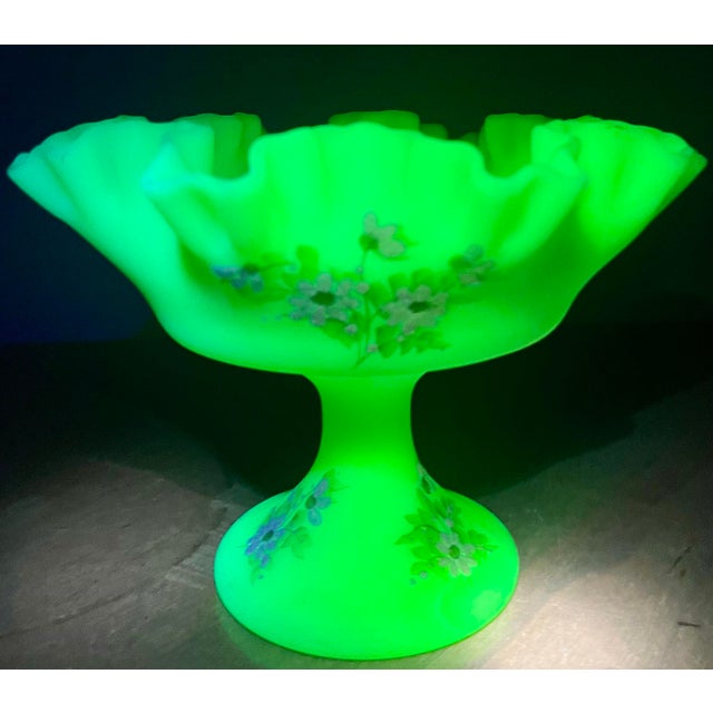 Hand painted textured Daisies on custard satin. Artist signed to underside.