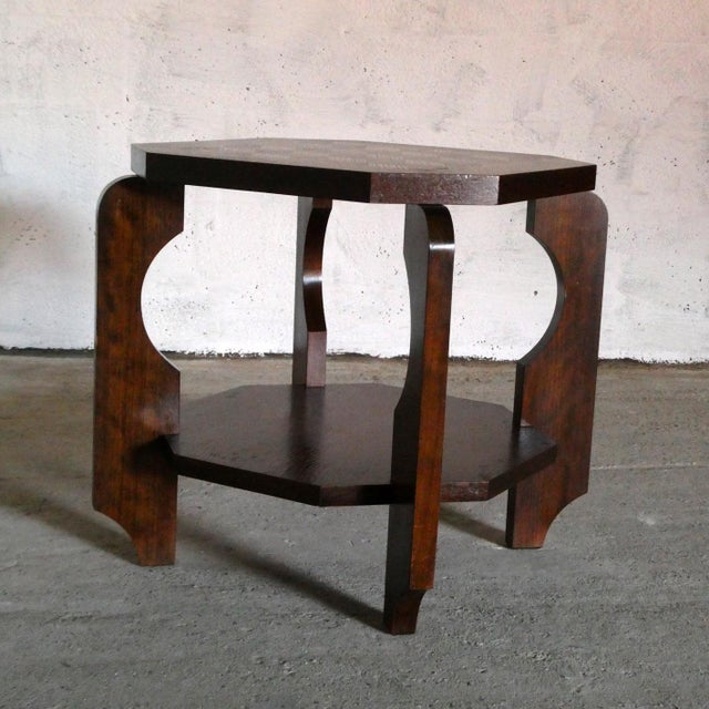 Art Deco Oak Side Table, 1940s, in Very Good conditions. Designed 1920 to 1949
