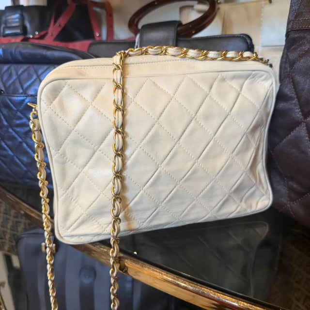 Cream A 1988 Iconic Chanel Matelasse Cream Lamb Skin Shoulder Bag For Sale - Image 8 of 18
