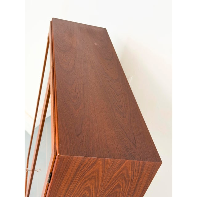 Danish Display Case in Teak by Børge Mogensen for Søborg Møbelfabrik, 1960s For Sale - Image 18 of 18
