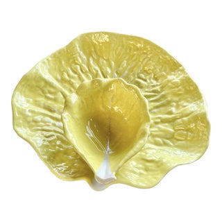 Mid 20th-Century Majolica-Inspired Lettuce Ware Crudité Platter & Attached Bowl Attributed to Secla Pottery of Portugal For Sale