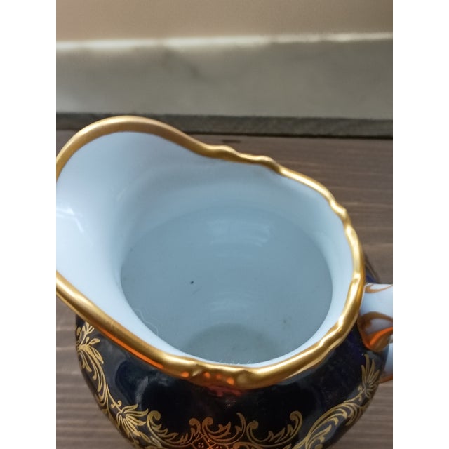 Rococo Vintage Echt Weimar Kobalt "Katarina" Creamer - Cobalt Blue & Gold Filigree Germany For Sale - Image 3 of 7