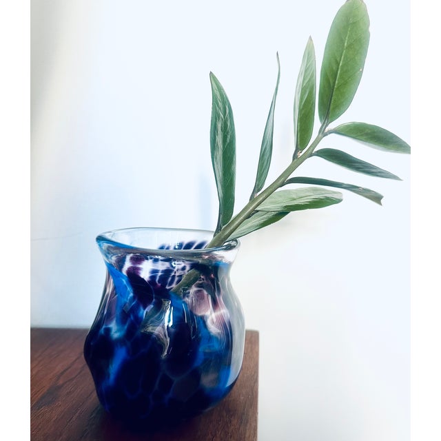 1960s Murano Art Glass Flower Vase Italian Hand Blown Mid-Century Modern For Sale In New York - Image 6 of 9
