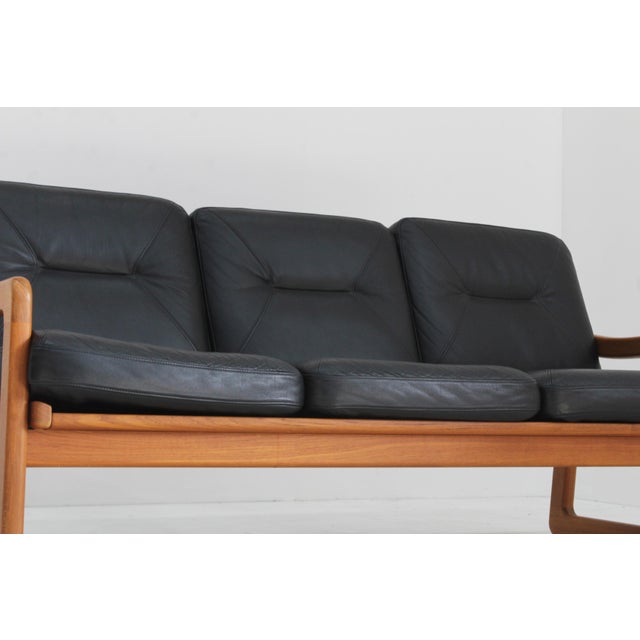 Wood Vintage Sofa in Teak from Holstebro Möbelfabrik, 1960s For Sale - Image 7 of 11