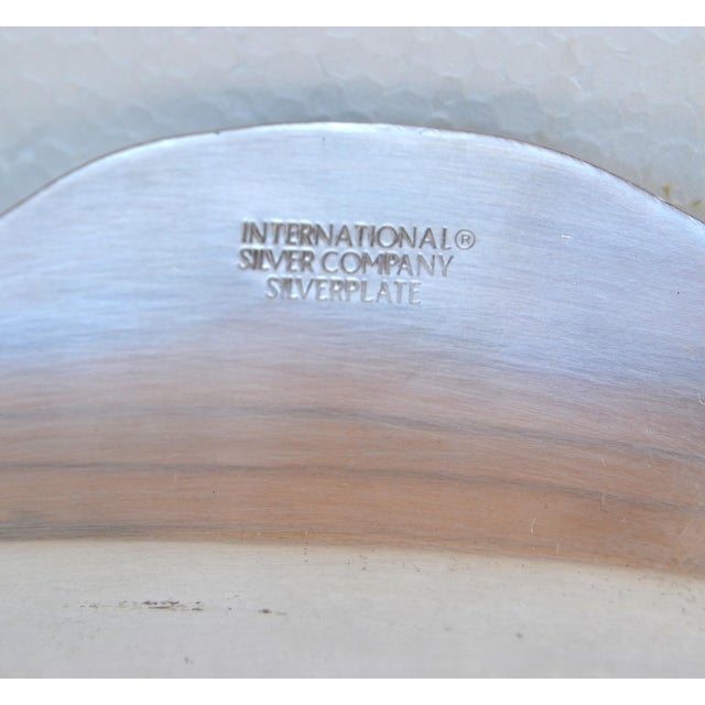 1950s International Silver Co. Silverplate Rectangle Embossed Bread Platter Serving Tray For Sale - Image 11 of 16