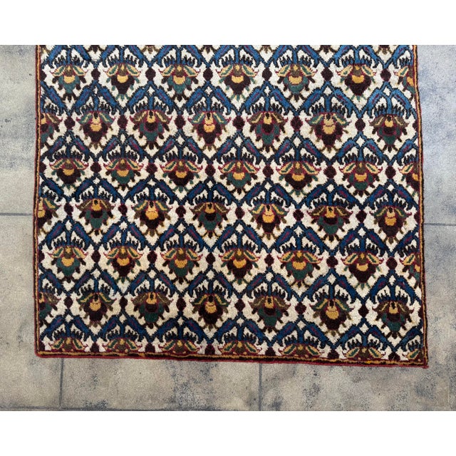Antique Agra Rug, Circa 1850s, Indian Floral Repeat Pattern For Sale In Los Angeles - Image 6 of 10