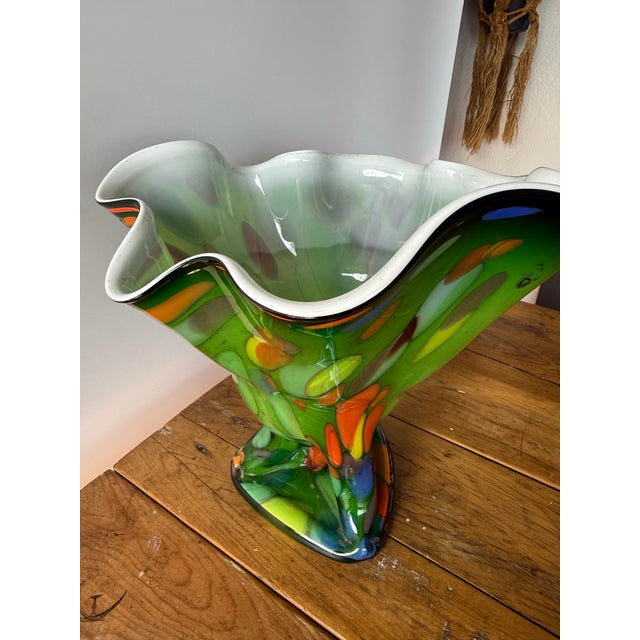 1970s Large 12” Mid-Century Murano Style Splatter Glass Fazzoletto Handkerchief Vase For Sale - Image 5 of 10