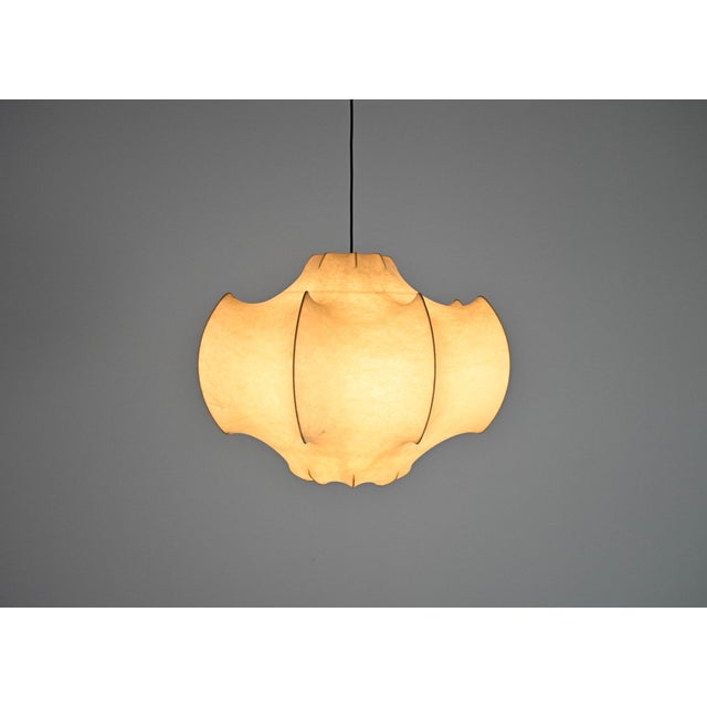 Pendant light designed in the 1960s by Achille & Pier Giacomo Castiglioni. Model: Viscontea. Maximum height with cable:...