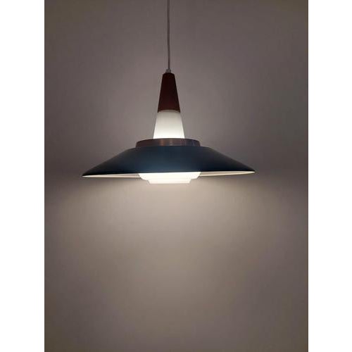 Vintage Danish pendant lamp, Denmark 1960 Up to 250V (Europe/UK Standard).The wiring of this item may be original and...