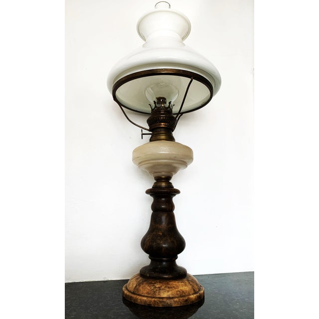 Complete stone oil lamp from the 19th century. Original "Kosmos-Brenner" lighter - valued by collectors. Marble or...