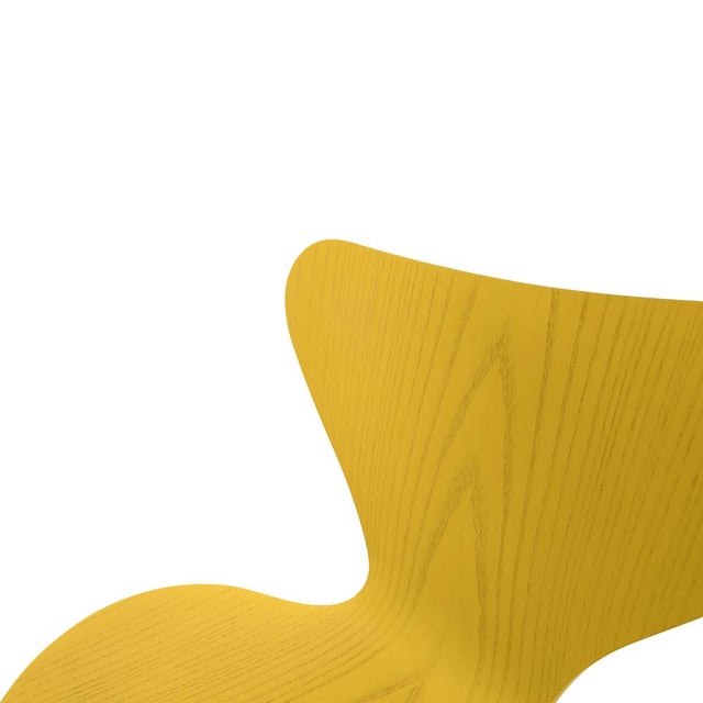 Wood Vintage Series 7 Chairs by Arne Jacobsen for Fritz Hansen, Set of 2 For Sale - Image 7 of 9