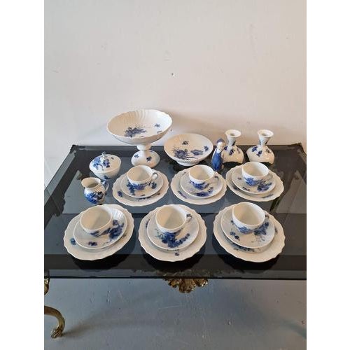 Tea Service from Royal Copenhagen, Set of 26 For Sale - Image 3 of 16