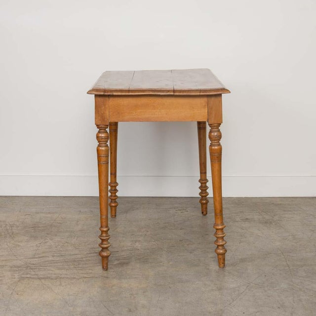 1940s French Provincial Writing Desk For Sale In Los Angeles - Image 6 of 15