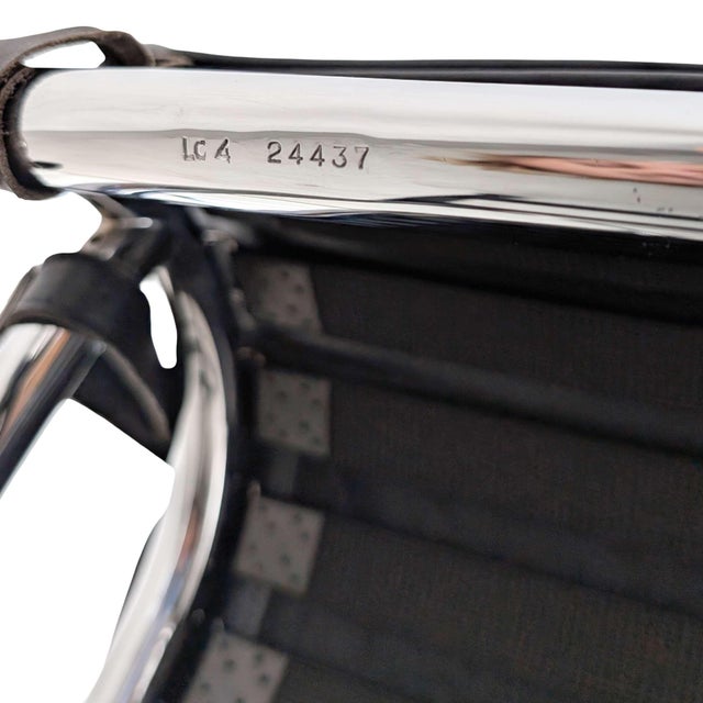 Black Leather LC4 Chaise Longue Le Corbusier for Cassina For Sale - Image 12 of 13