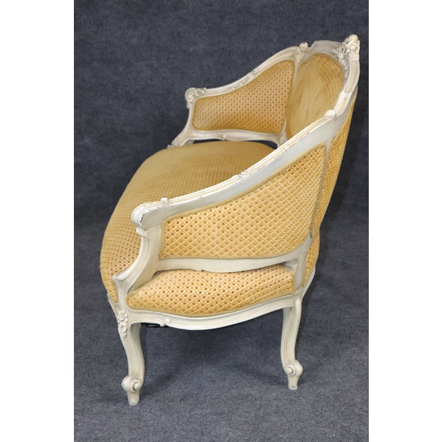 Wood Vintage French Louis XV Style Carved Paint Decorated Settee C. 1950's For Sale - Image 7 of 9