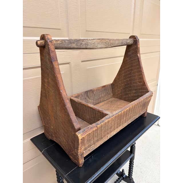19th Century Hand Hewn Pine Garden Trug With Original Patina For Sale In South Bend - Image 6 of 16