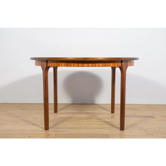 Mid-Century Modern Mid-Century Round Extendable Dining Table from McIntosh, United Knigdom, 1960s For Sale - Image 3 of 17