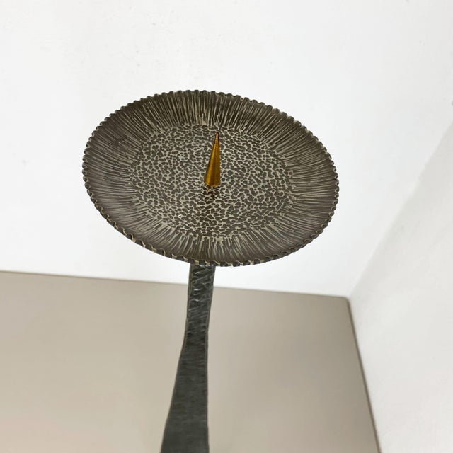 1970s Modernist Sculptural Brutalist Copper Floor Candleholder, Germany, 1970s For Sale - Image 5 of 18