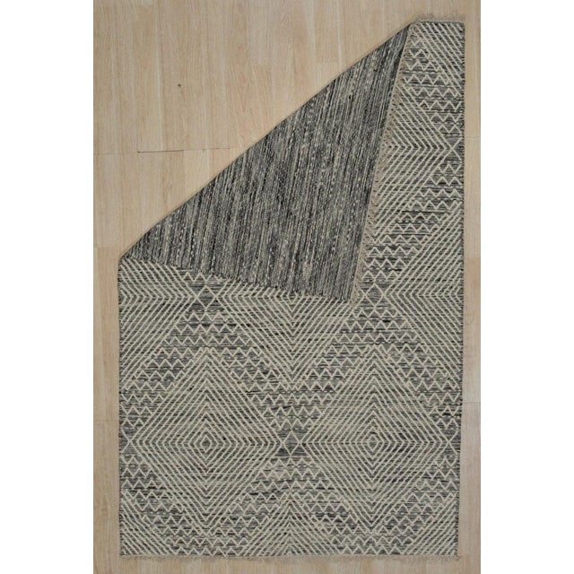 5x8 Black Handwoven Wool Stacked Chevron Diamond Geometric Modern Carpet Rug For Sale In New York - Image 6 of 12