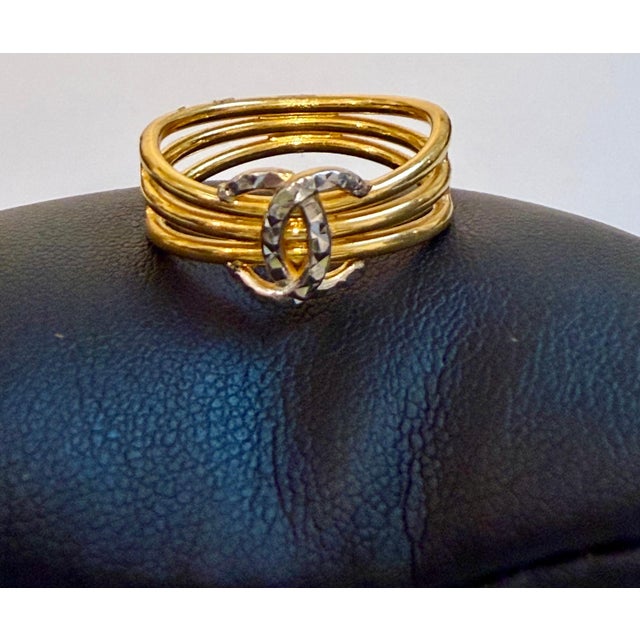 Modern Three Band Two Tone 22 Karat Yellow Gold , 4.5 Gm , CC Ring Size 8.5 For Sale - Image 3 of 8