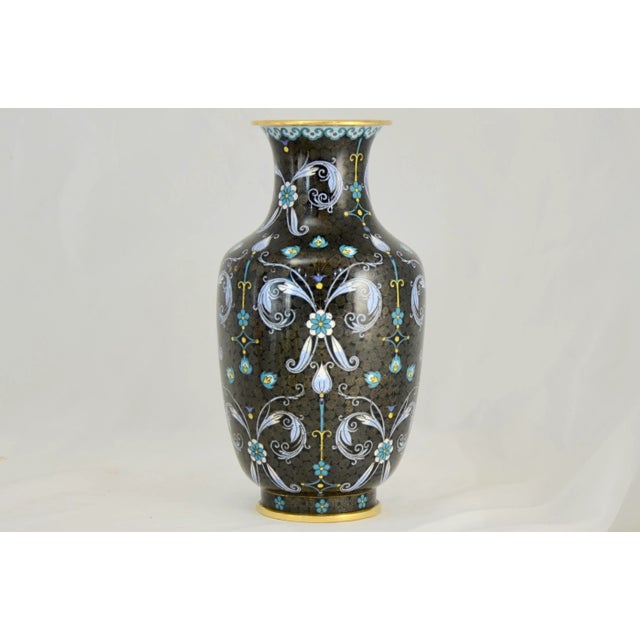 Chinoiserie Aqua Floral Chinese Cloisonné Vase For Sale - Image 3 of 6