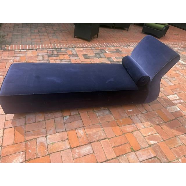 Modern Chaise in Blue Velvet Attributed to Dialogica For Sale - Image 9 of 9