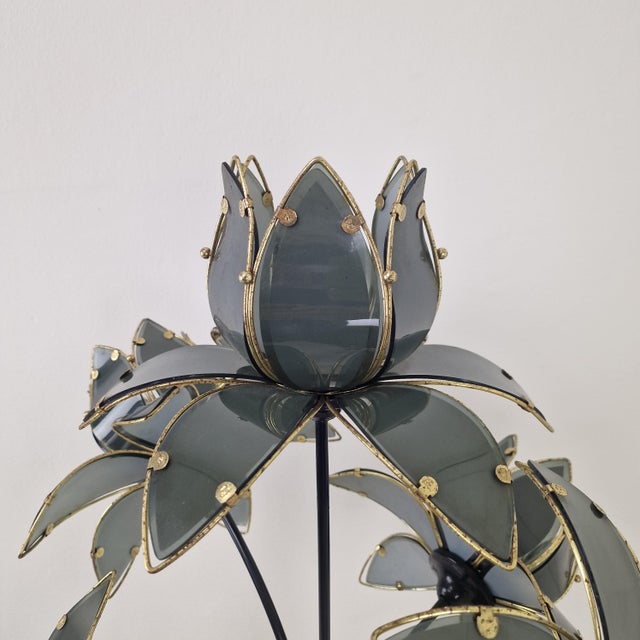 Hollywood Regency Five-Light Lotus Flower Table Lamp in Smoked Glass, 1980s For Sale - Image 12 of 18
